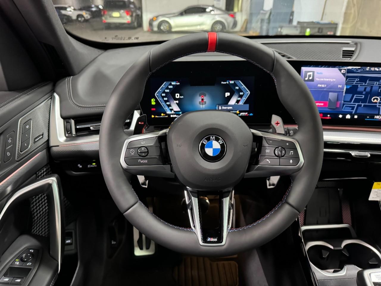 BMW X1 Vehicle Full-screen Gallery Image 13