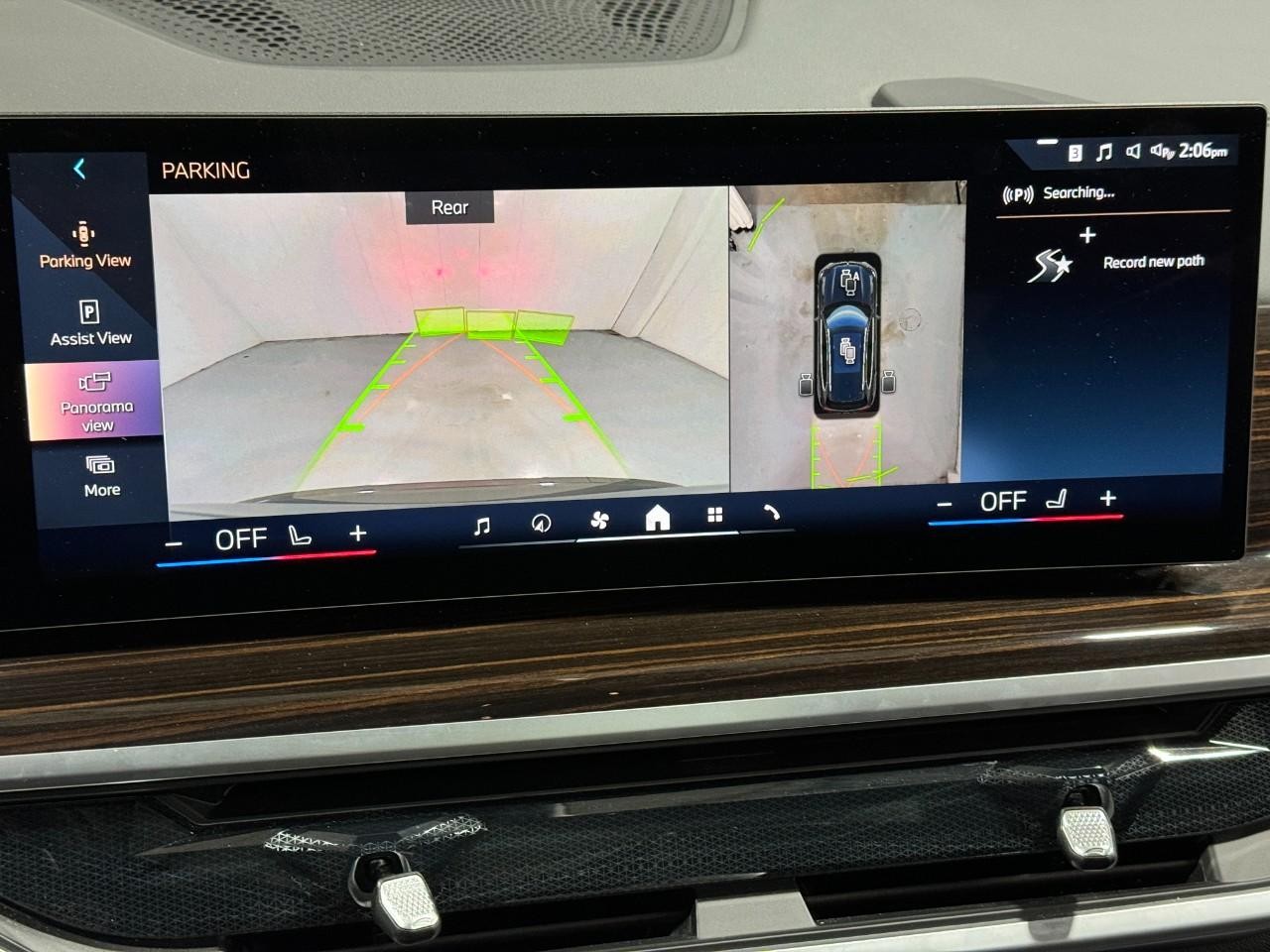 BMW X5 Vehicle Full-screen Gallery Image 33