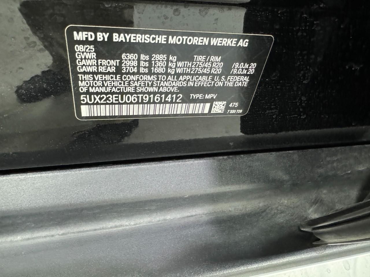 BMW X5 Vehicle Full-screen Gallery Image 34