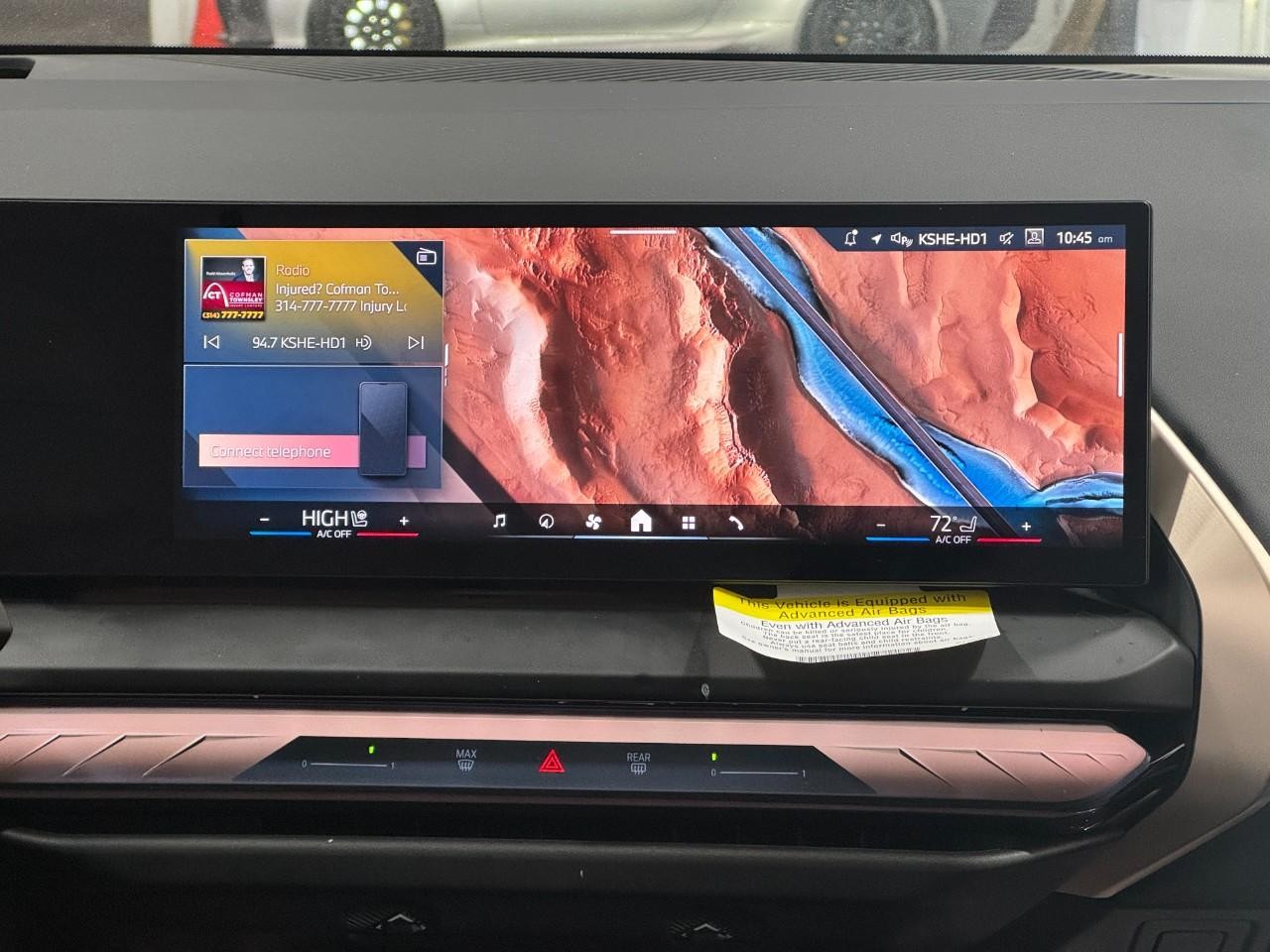 BMW X3 Vehicle Full-screen Gallery Image 14