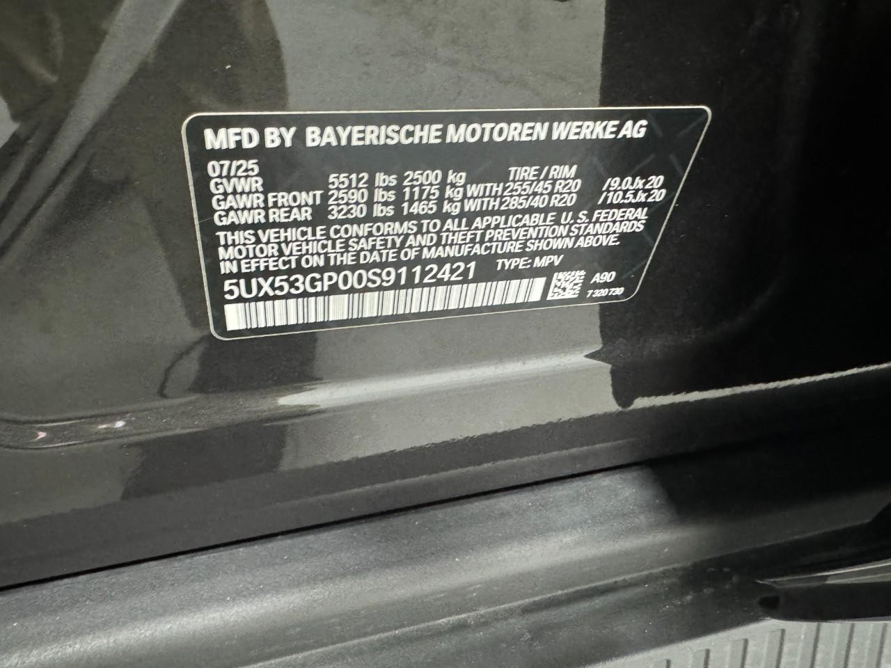 BMW X3 Vehicle Full-screen Gallery Image 31