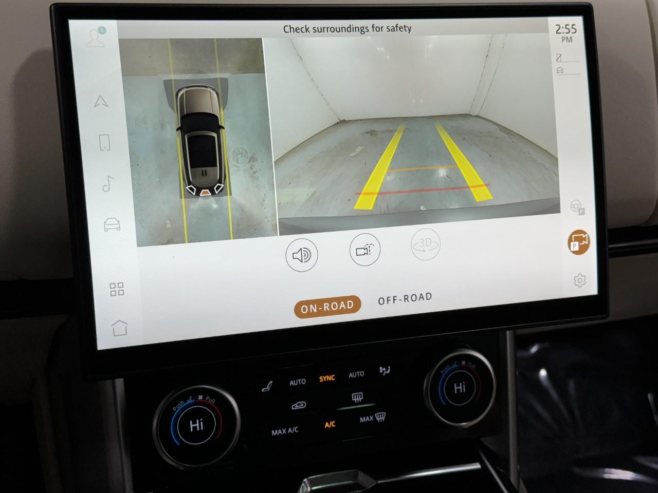 Land Rover Range Rover Vehicle Full-screen Gallery Image 35