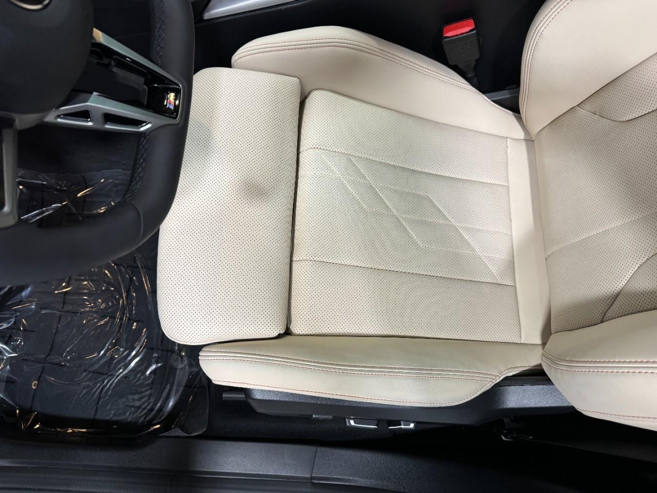 BMW X3 Vehicle Full-screen Gallery Image 25