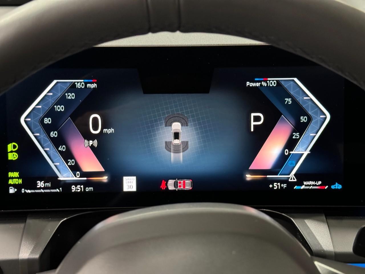 BMW X3 Vehicle Full-screen Gallery Image 29