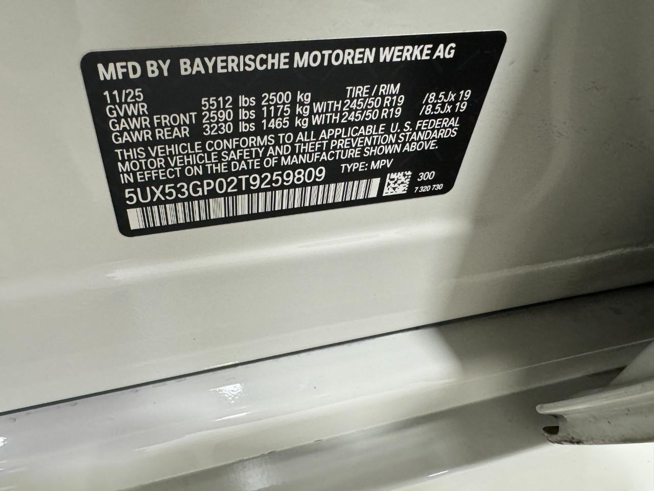 BMW X3 Vehicle Full-screen Gallery Image 31