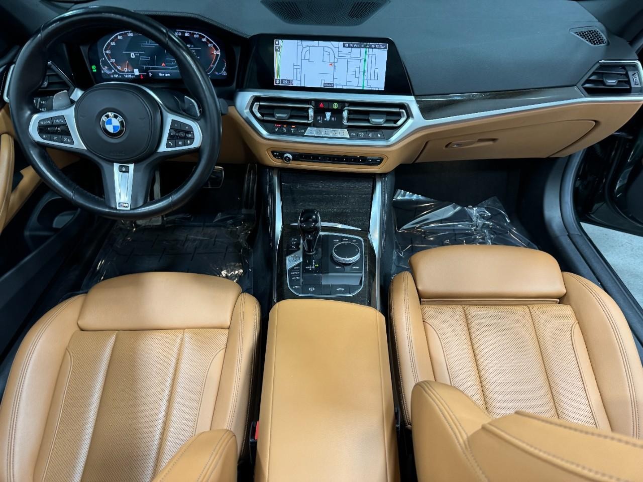 BMW 4 Series Vehicle Full-screen Gallery Image 12