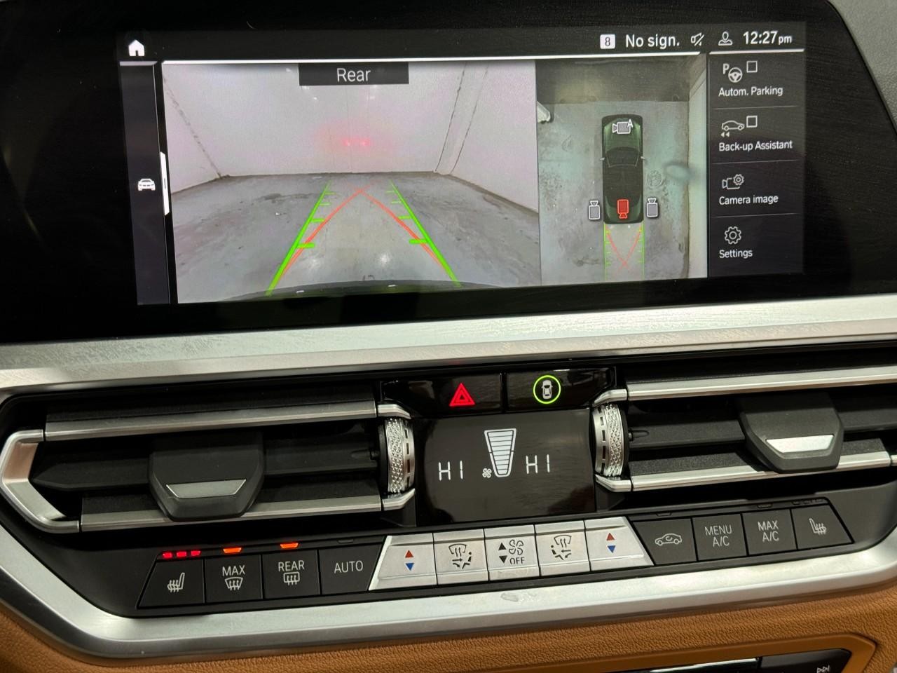 BMW 4 Series Vehicle Full-screen Gallery Image 35