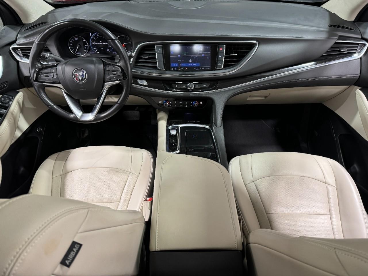 Buick Enclave Vehicle Full-screen Gallery Image 15