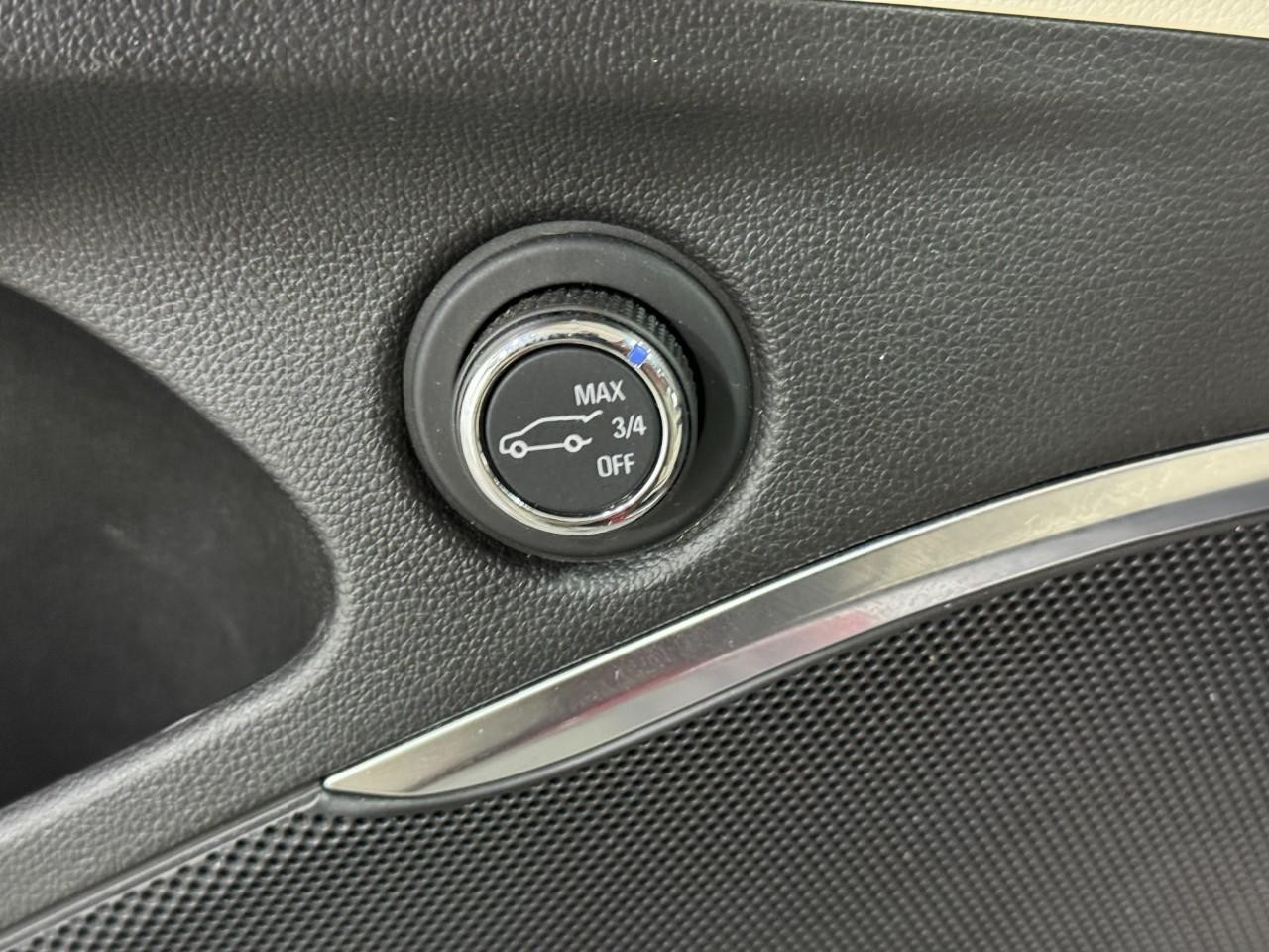 Buick Enclave Vehicle Full-screen Gallery Image 28