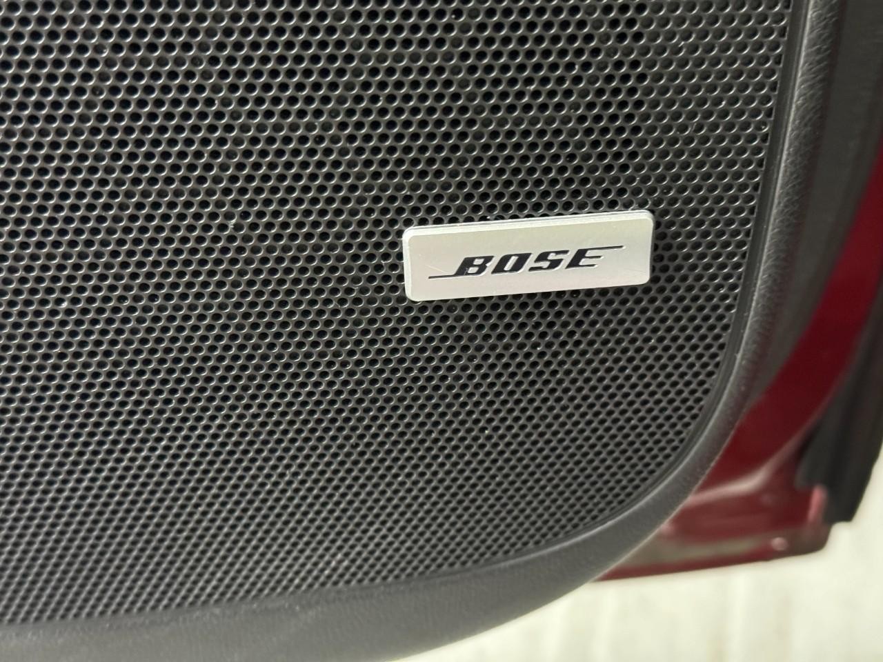 Buick Enclave Vehicle Full-screen Gallery Image 29