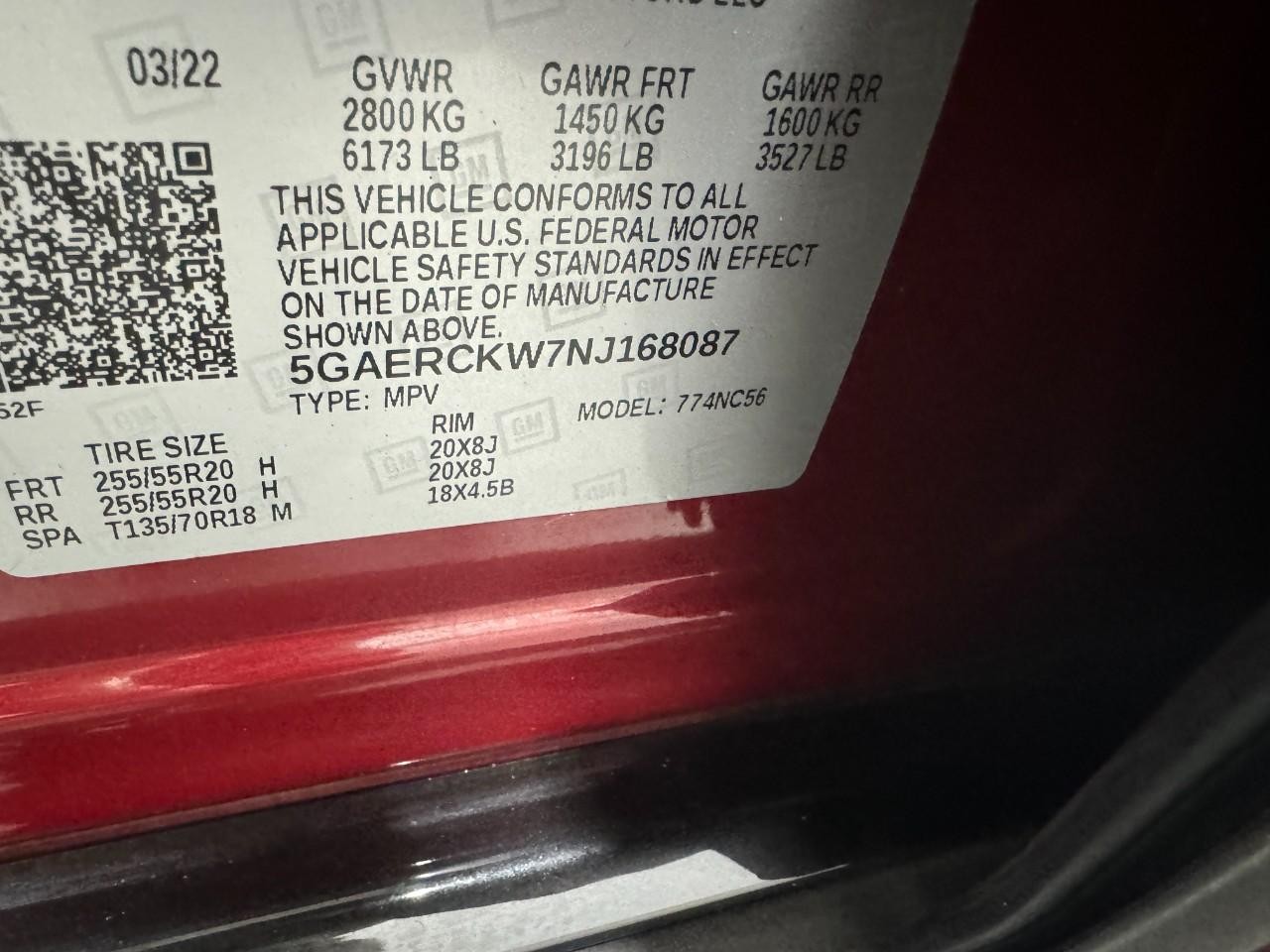 Buick Enclave Vehicle Full-screen Gallery Image 38