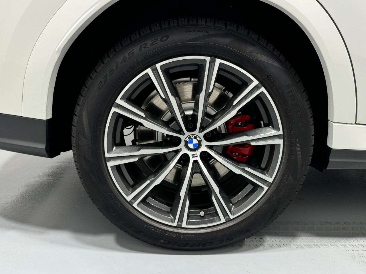 BMW X6 Vehicle Full-screen Gallery Image 5