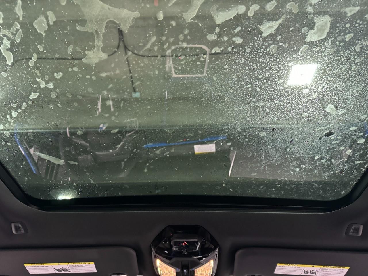 BMW X3 Vehicle Full-screen Gallery Image 11