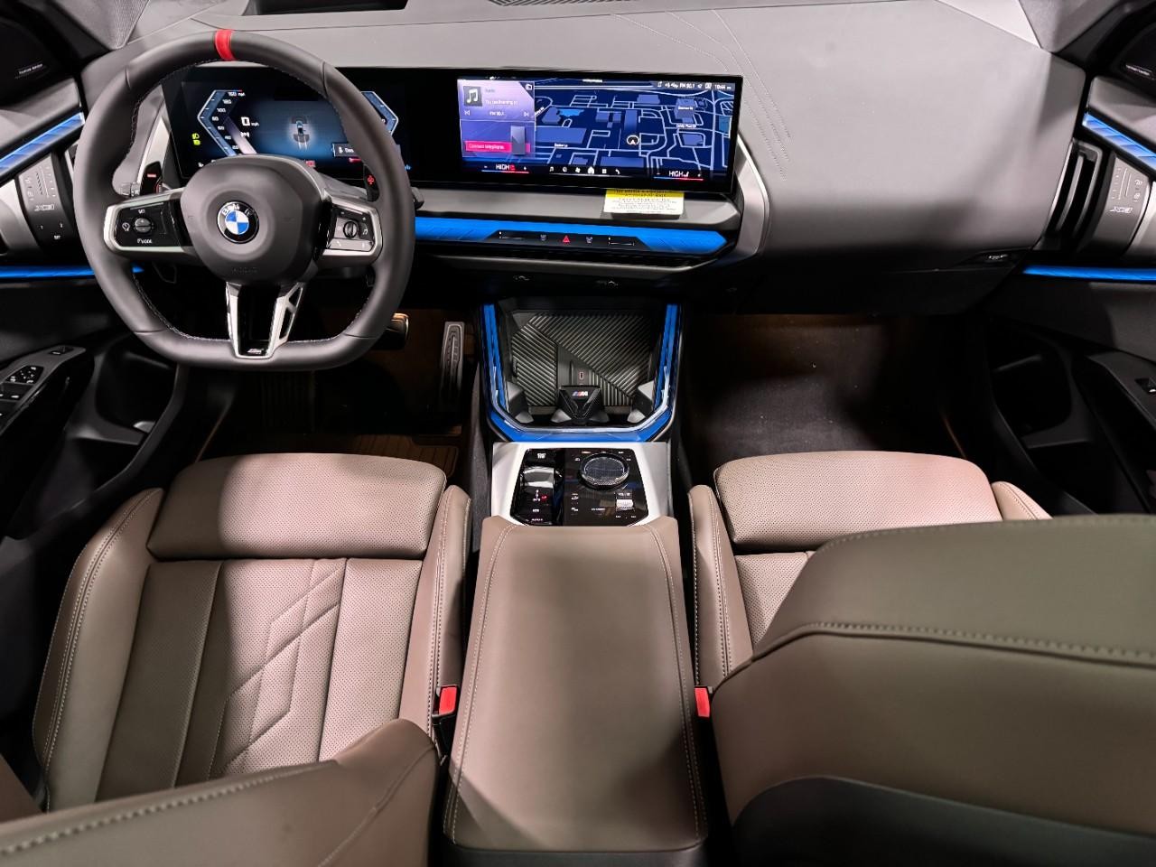 BMW X3 Vehicle Full-screen Gallery Image 12