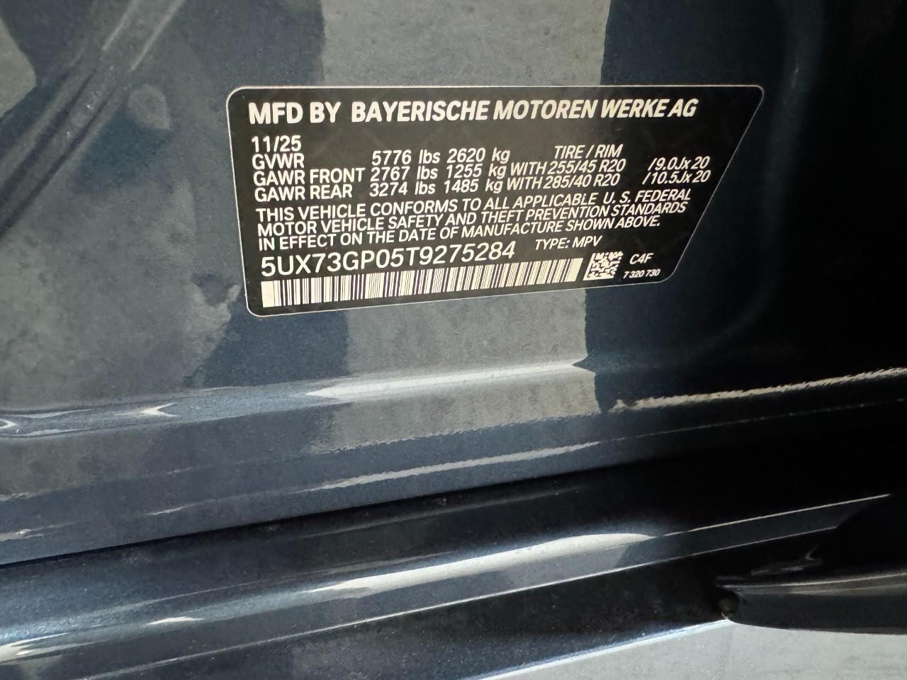 BMW X3 Vehicle Full-screen Gallery Image 32