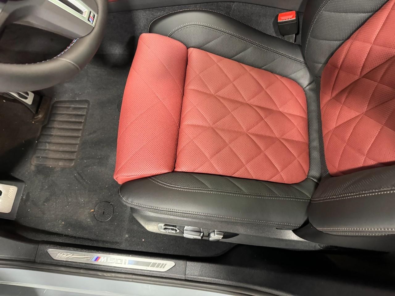 BMW X6 Vehicle Full-screen Gallery Image 28