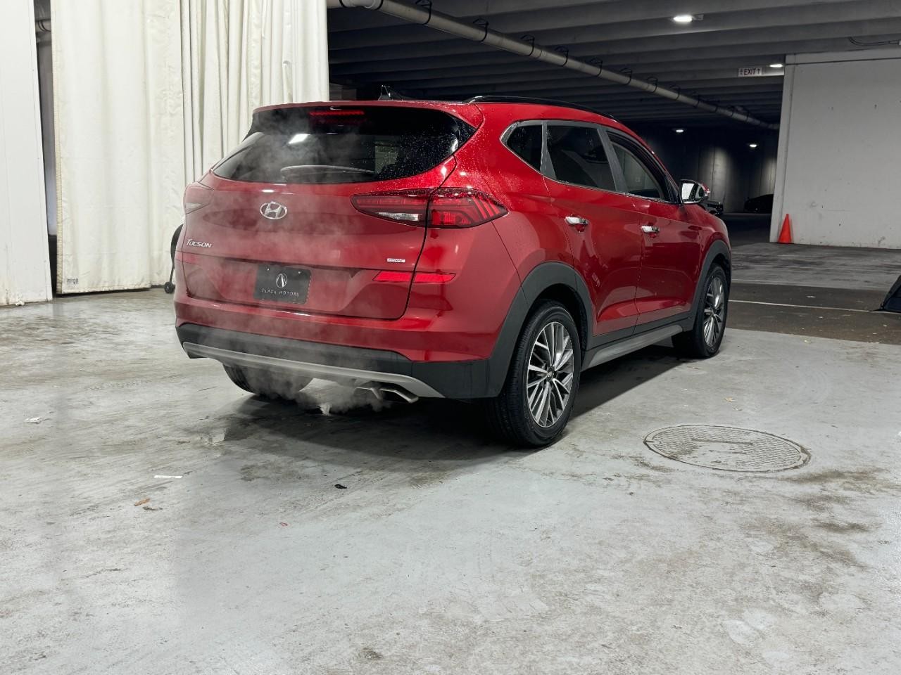 Hyundai Tucson Vehicle Full-screen Gallery Image 4