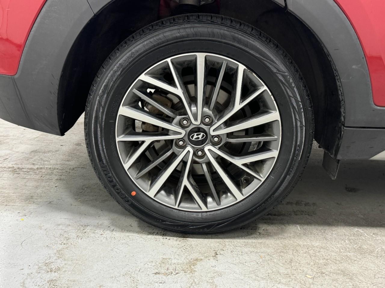 Hyundai Tucson Vehicle Full-screen Gallery Image 5