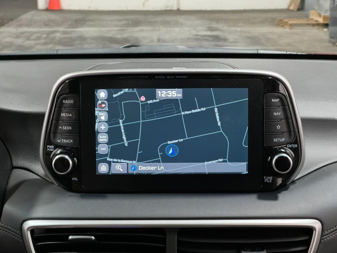 Hyundai Tucson Vehicle Full-screen Gallery Image 14