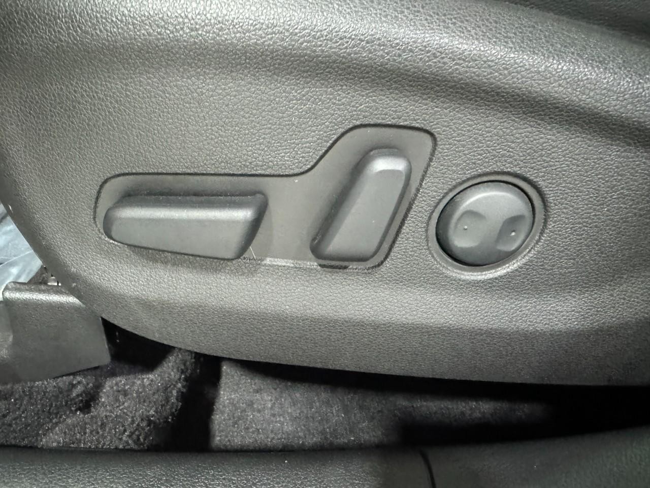 Hyundai Tucson Vehicle Full-screen Gallery Image 26