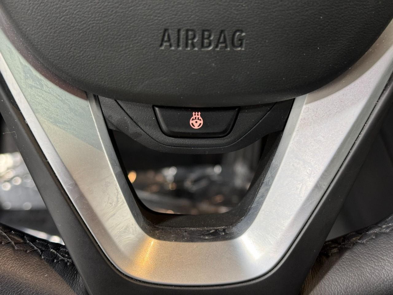 BMW X3 Vehicle Full-screen Gallery Image 31