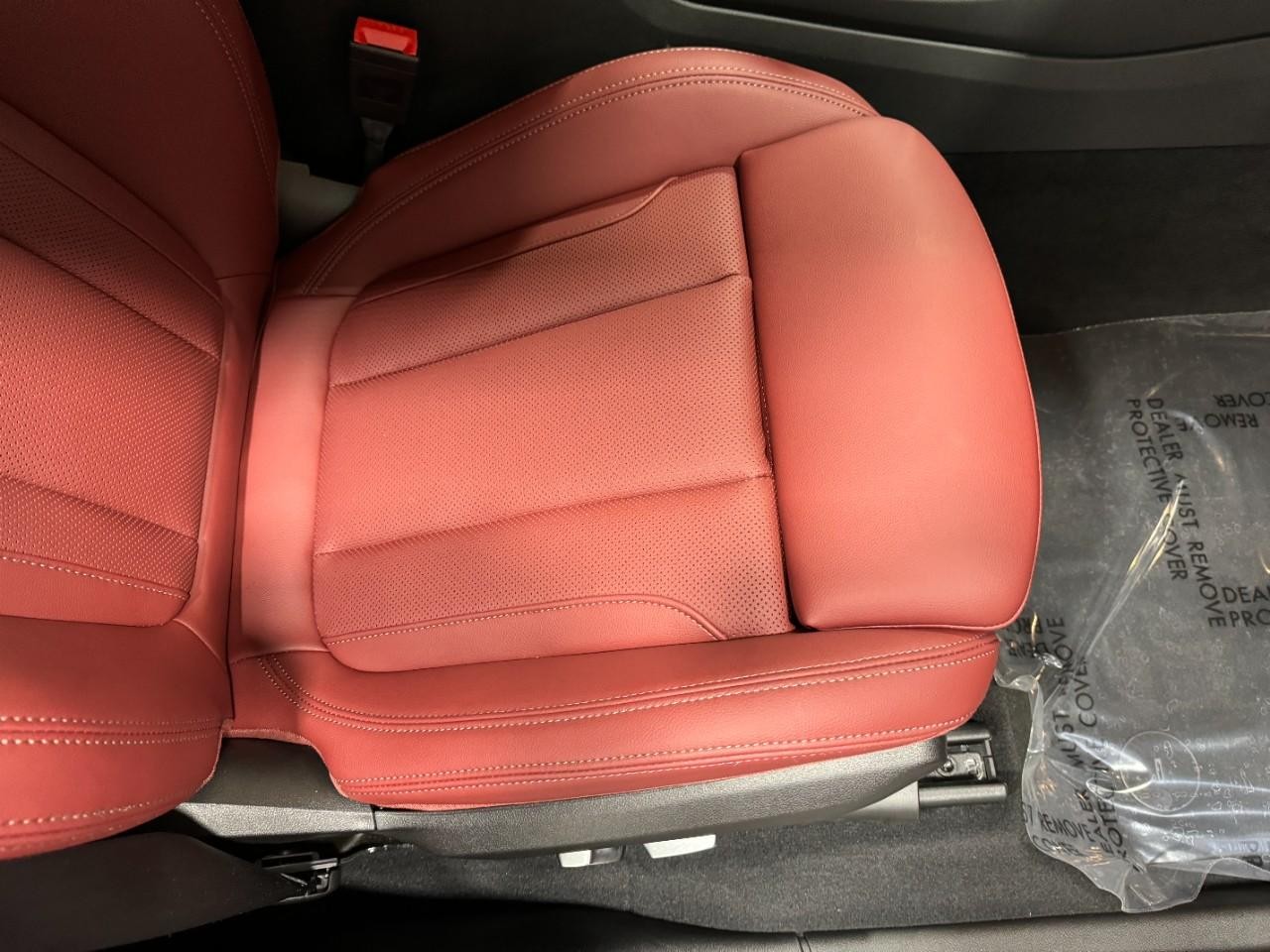 BMW X3 Vehicle Full-screen Gallery Image 19