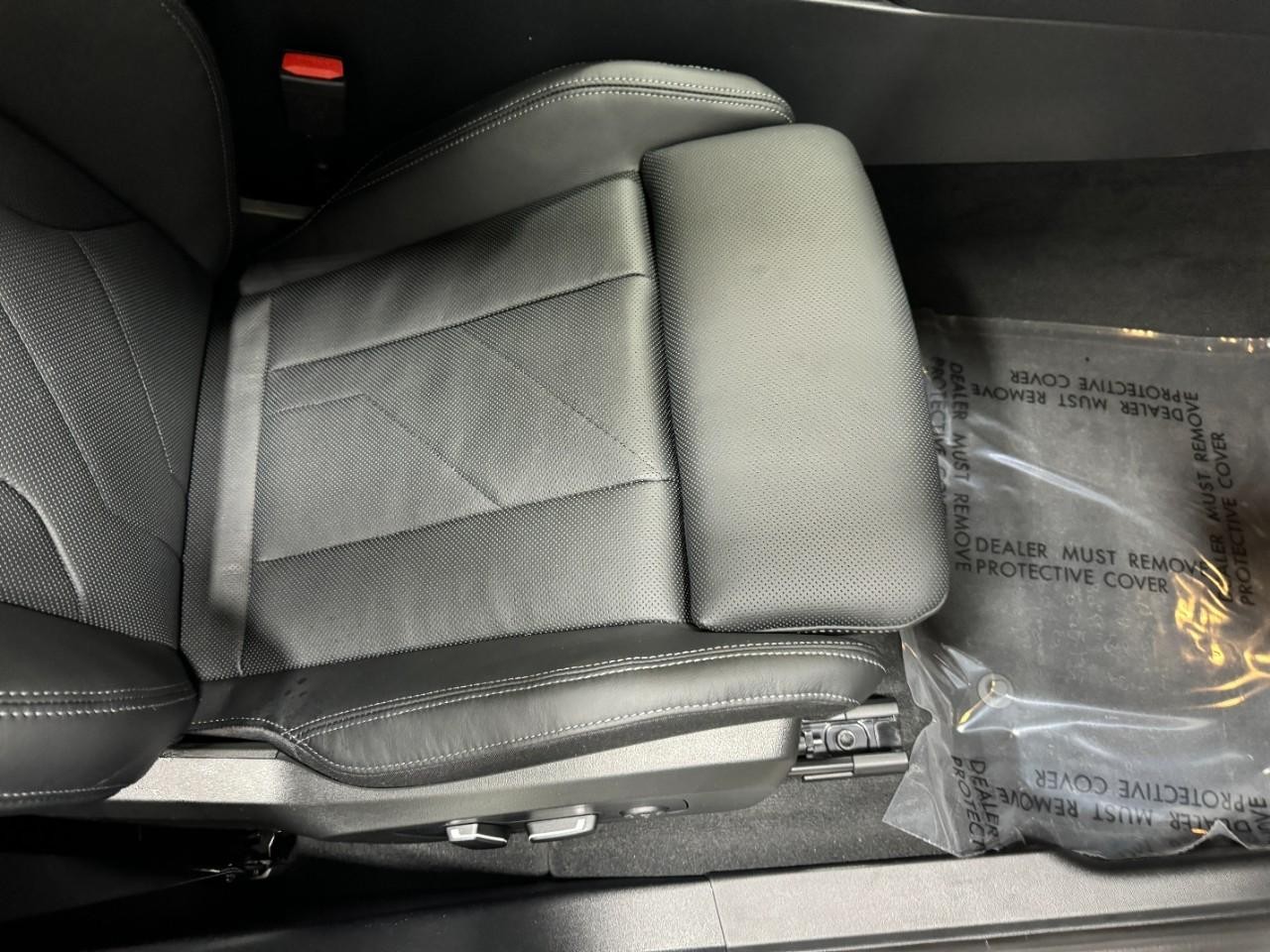 BMW X3 Vehicle Full-screen Gallery Image 19