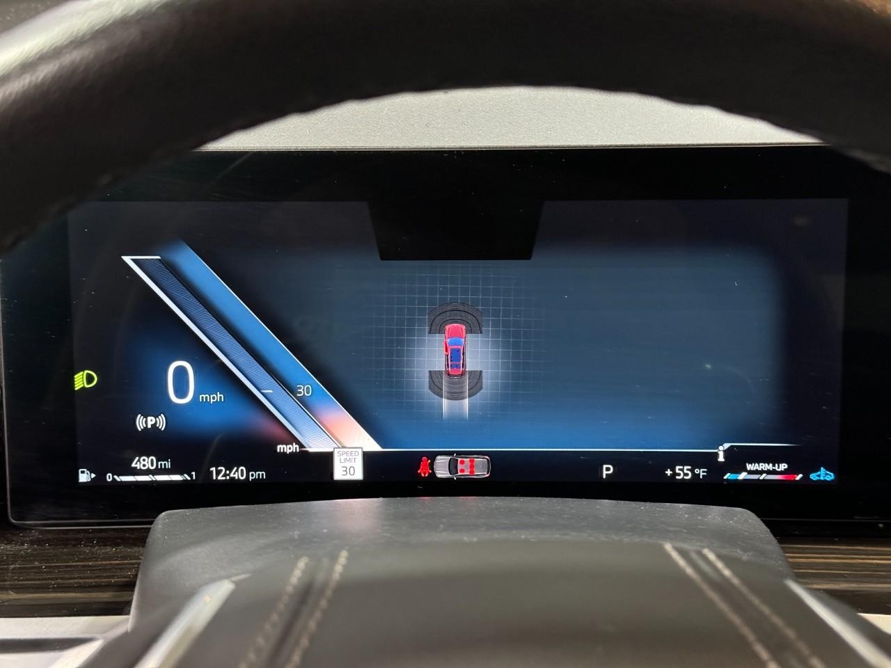 BMW X7 Vehicle Full-screen Gallery Image 34