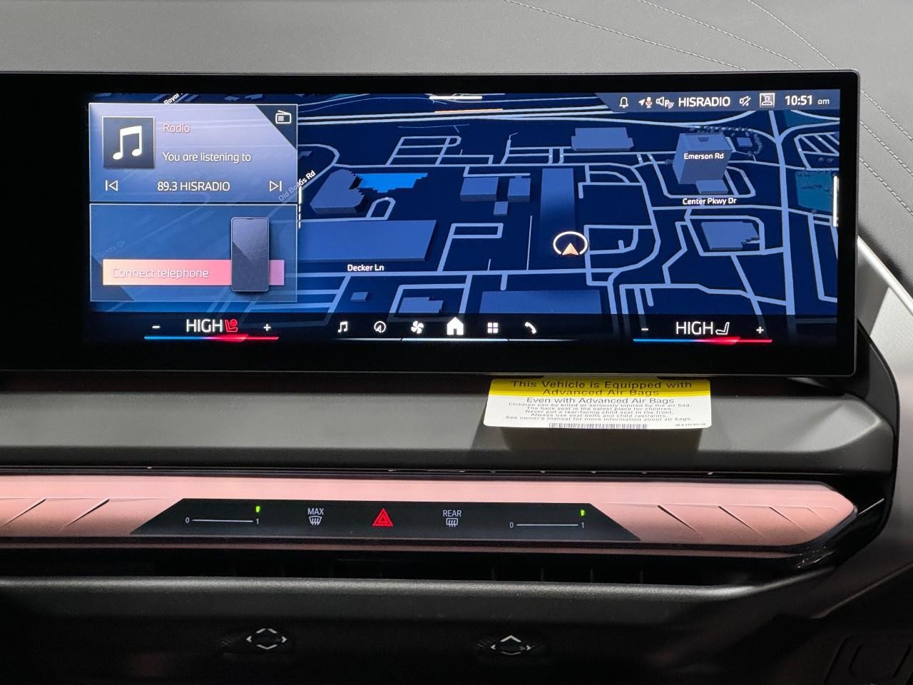 BMW X3 Vehicle Full-screen Gallery Image 15