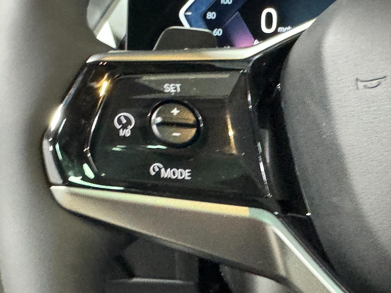 BMW X3 Vehicle Full-screen Gallery Image 28