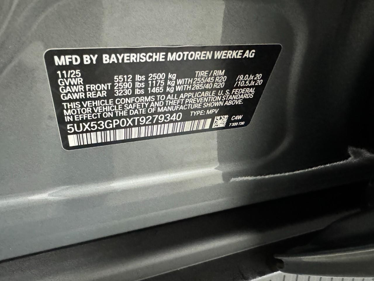 BMW X3 Vehicle Full-screen Gallery Image 32