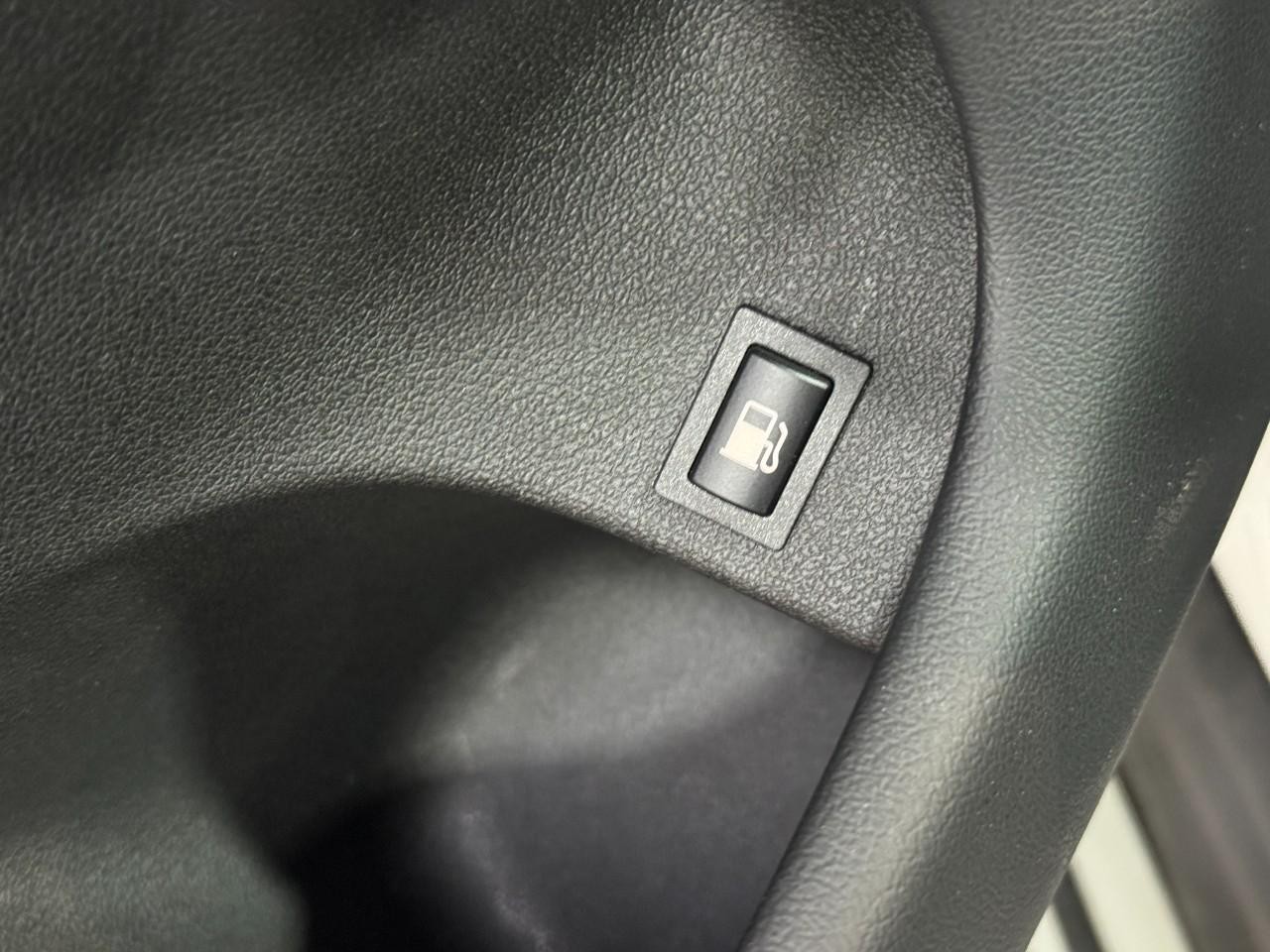 BMW X5 Vehicle Full-screen Gallery Image 27