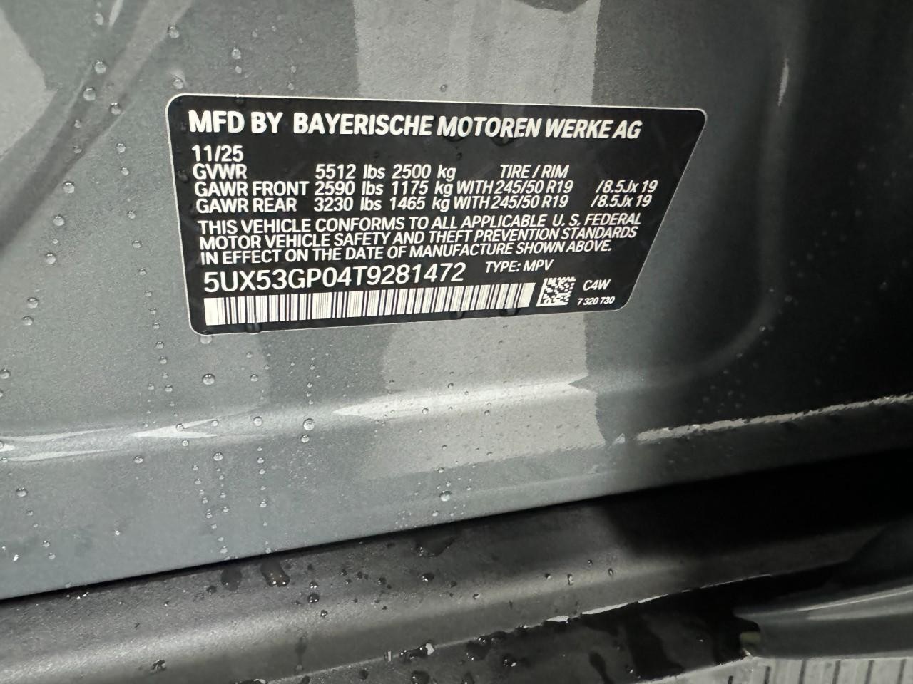 BMW X3 Vehicle Full-screen Gallery Image 31