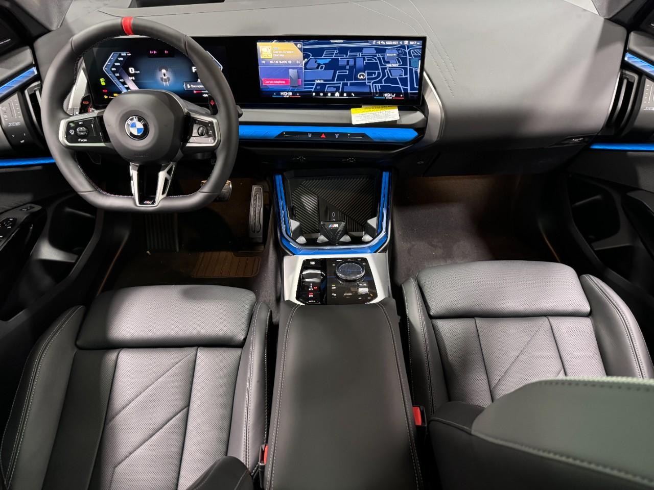 BMW X3 Vehicle Full-screen Gallery Image 13