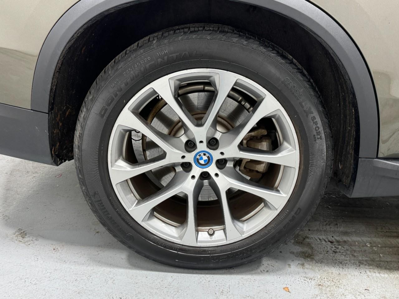 BMW X5 Vehicle Full-screen Gallery Image 5