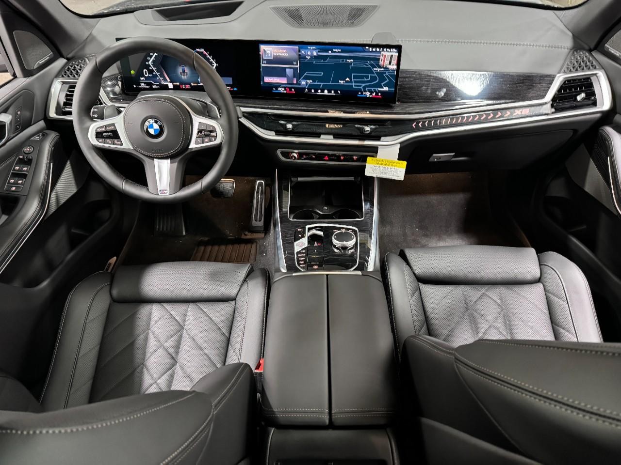 BMW X5 Vehicle Full-screen Gallery Image 13