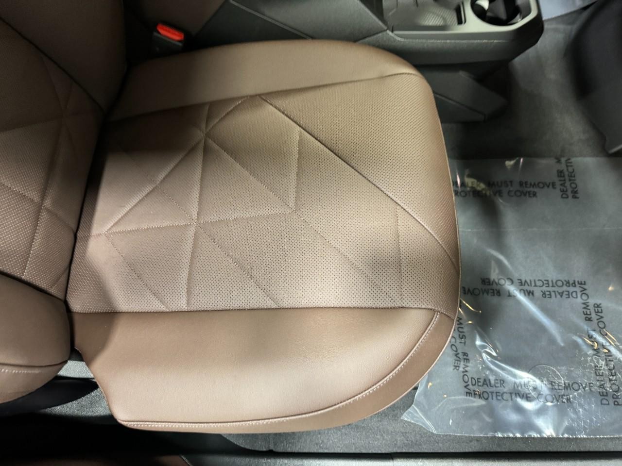 BMW iX Vehicle Full-screen Gallery Image 19