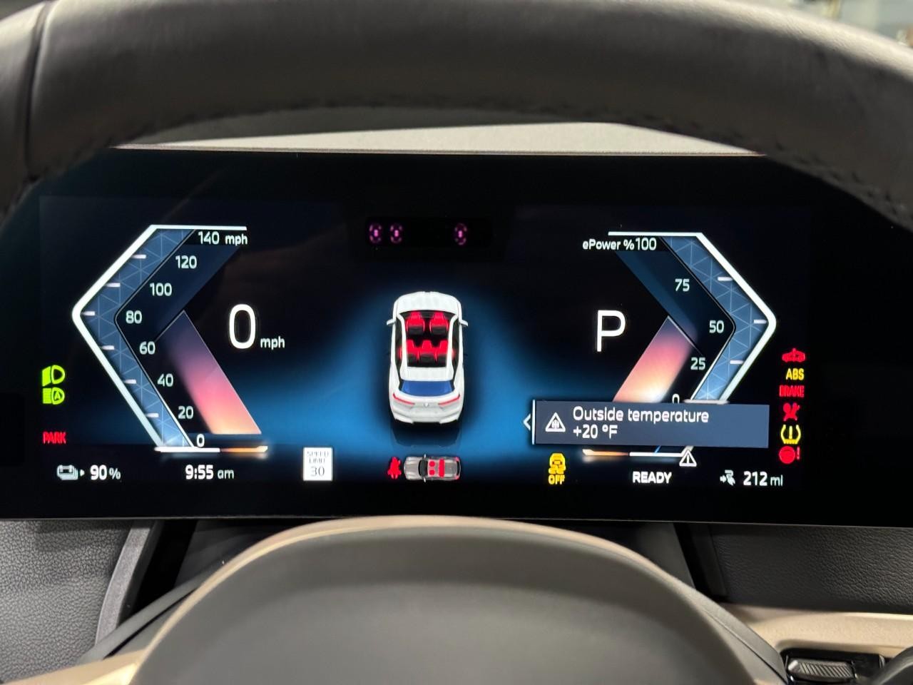 BMW iX Vehicle Full-screen Gallery Image 33