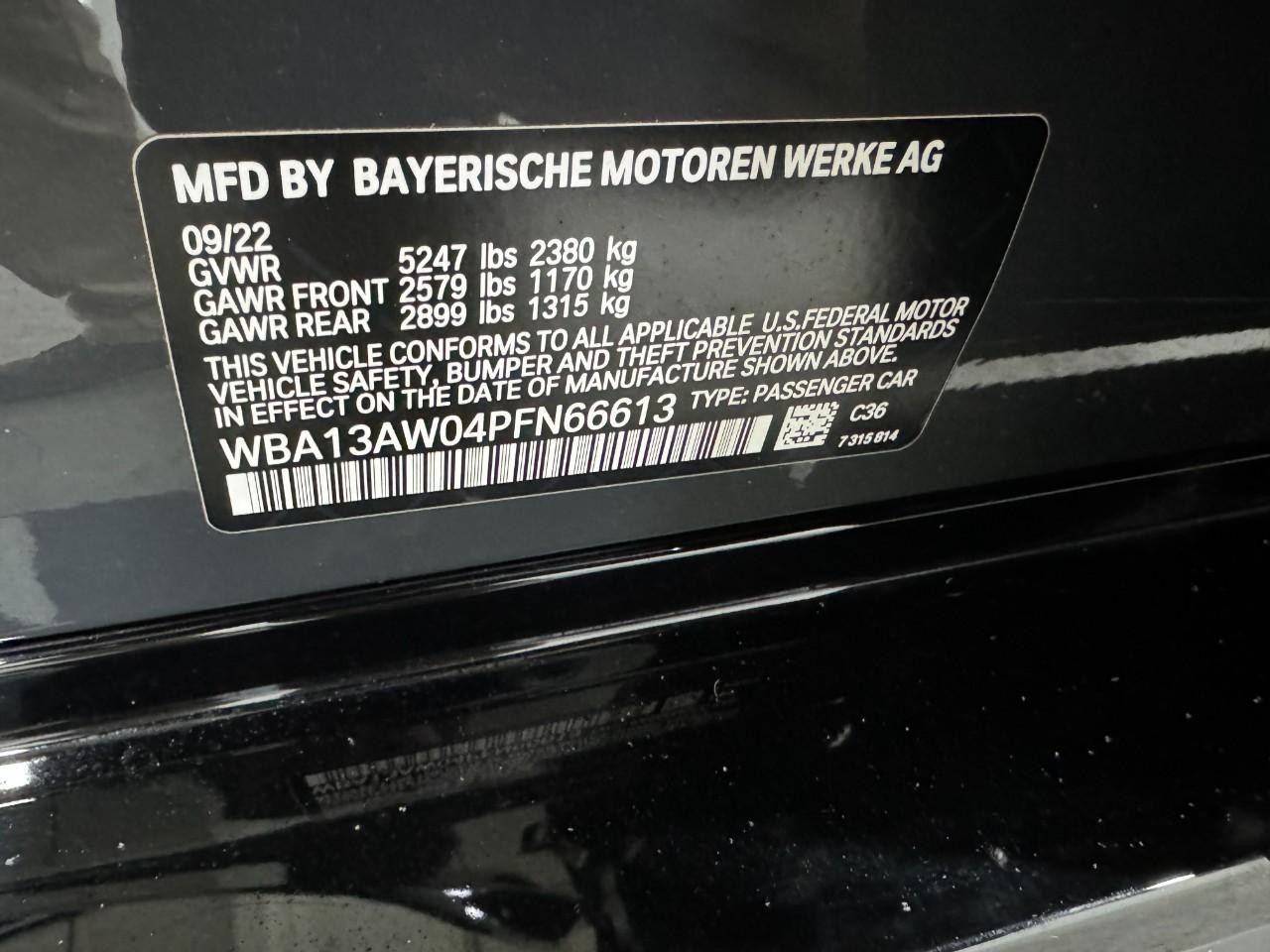 BMW 4 Series Vehicle Full-screen Gallery Image 38