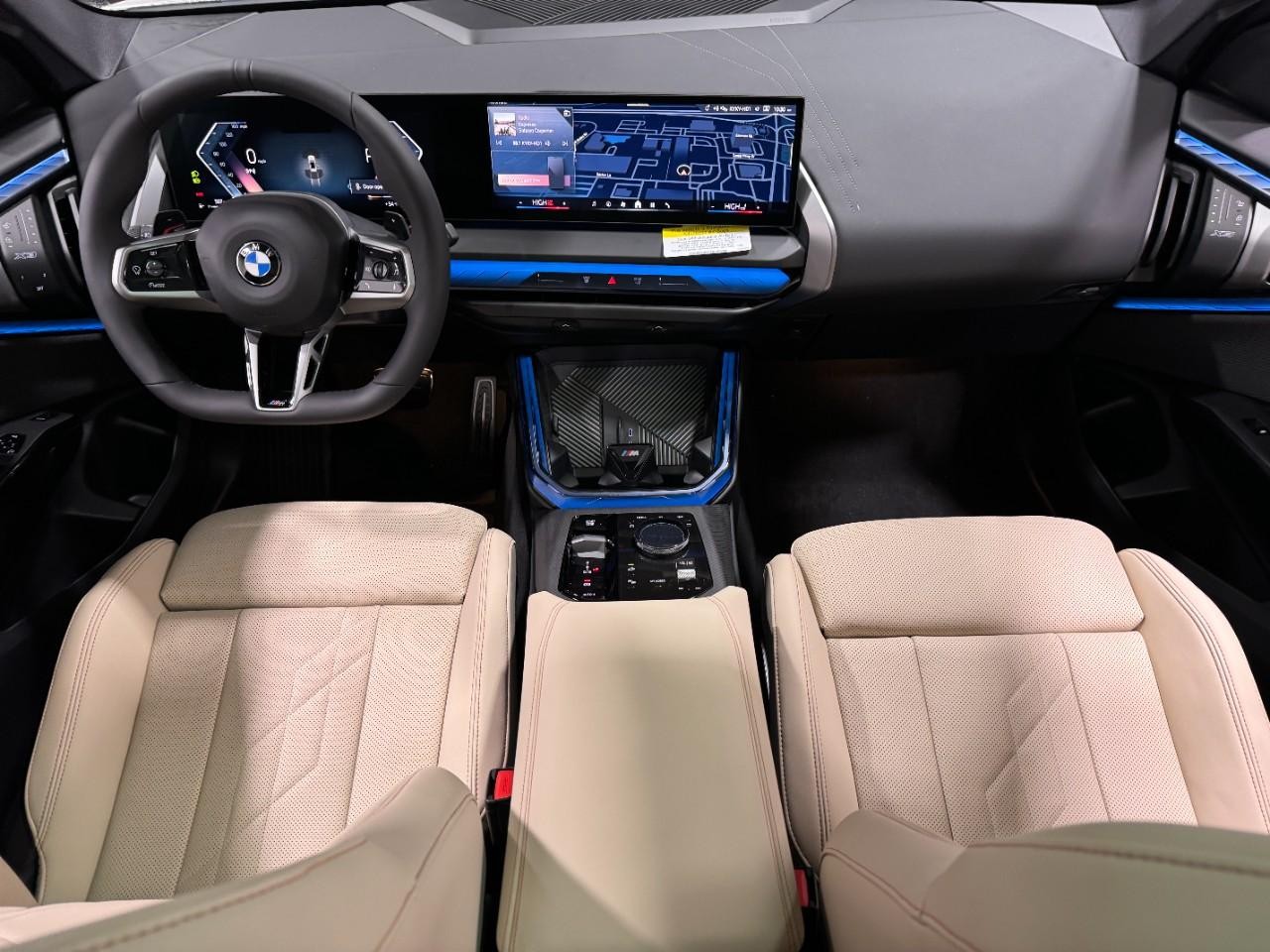 BMW X3 Vehicle Full-screen Gallery Image 12
