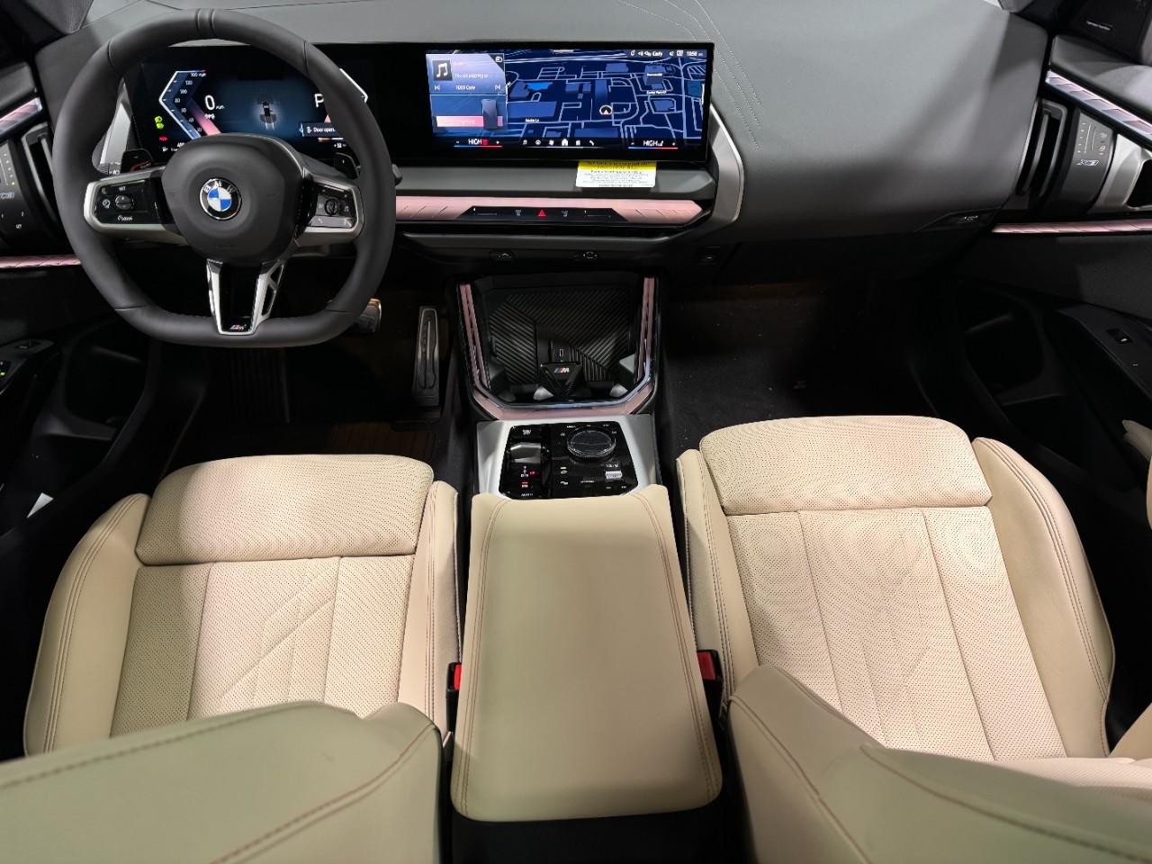 BMW X3 Vehicle Full-screen Gallery Image 13