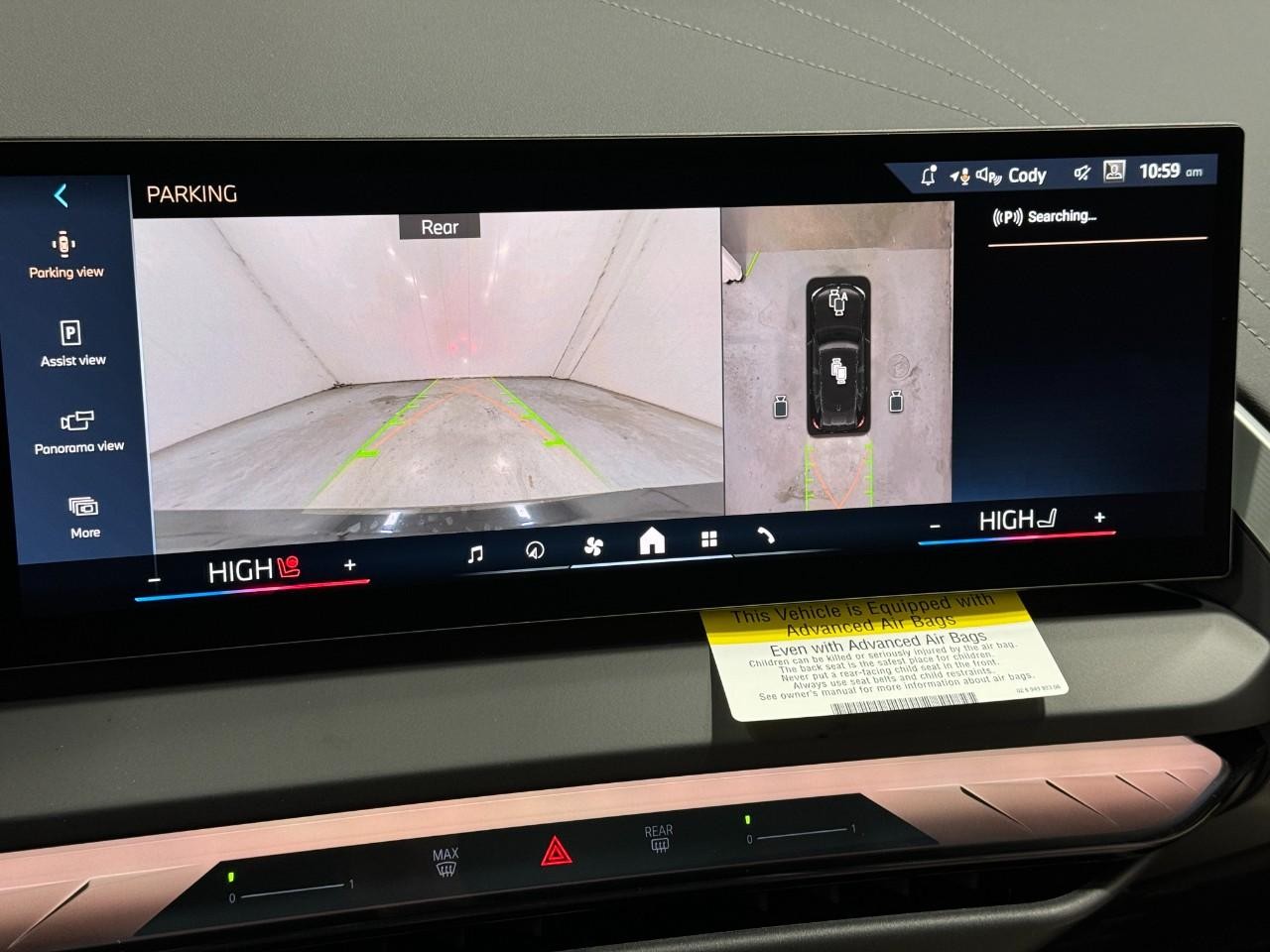 BMW X3 Vehicle Full-screen Gallery Image 31