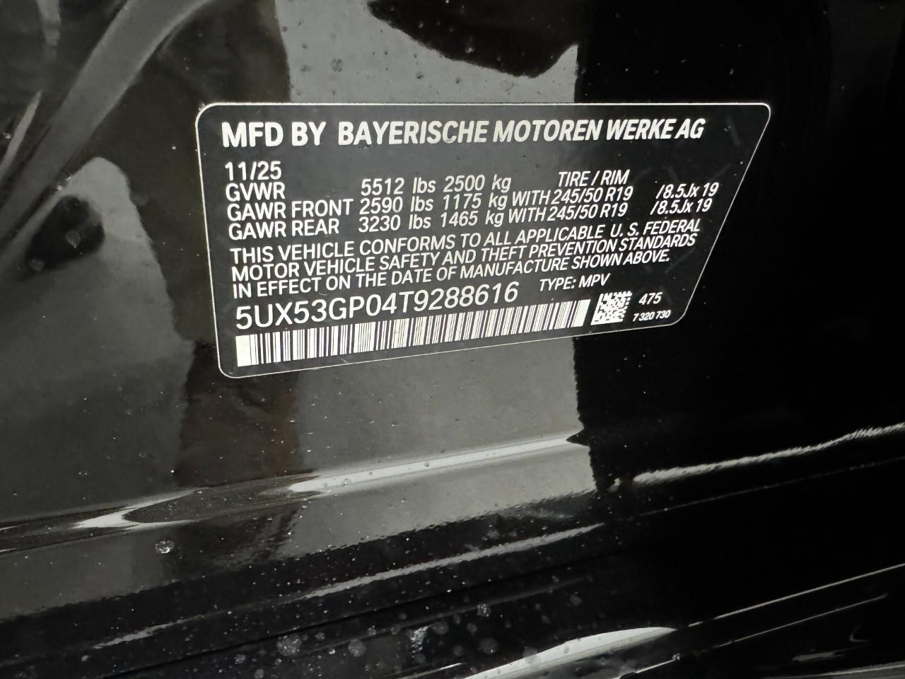 BMW X3 Vehicle Full-screen Gallery Image 32