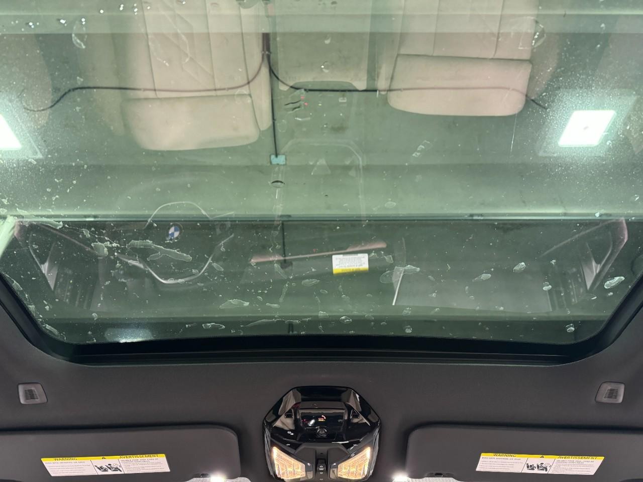 BMW X3 Vehicle Full-screen Gallery Image 12