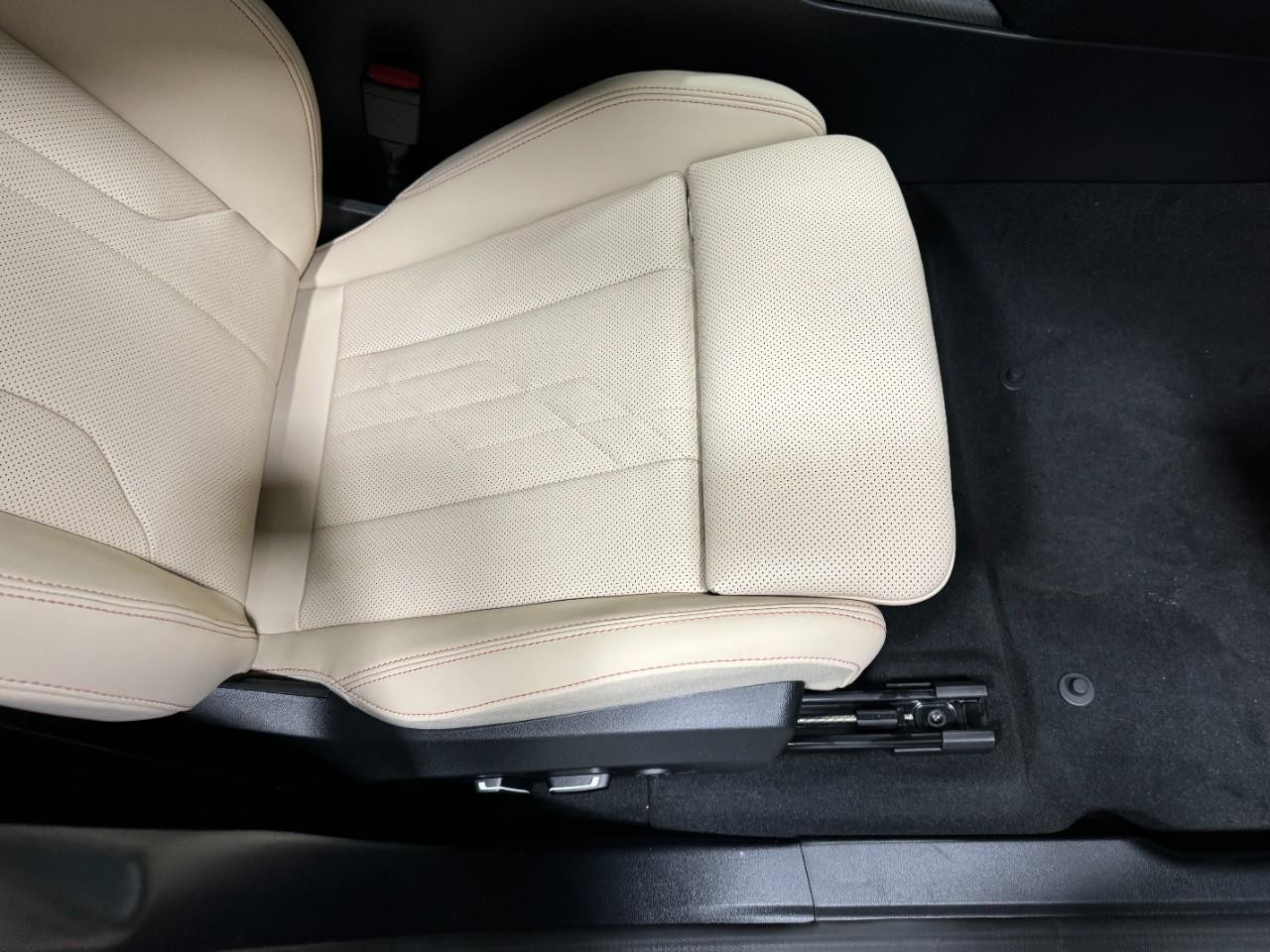 BMW X3 Vehicle Full-screen Gallery Image 19