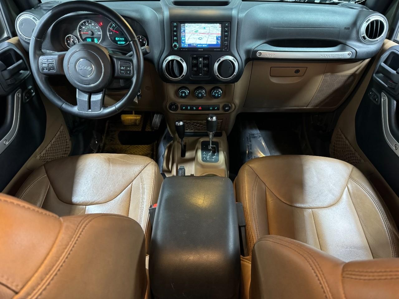 Jeep Wrangler Unlimited Vehicle Full-screen Gallery Image 11