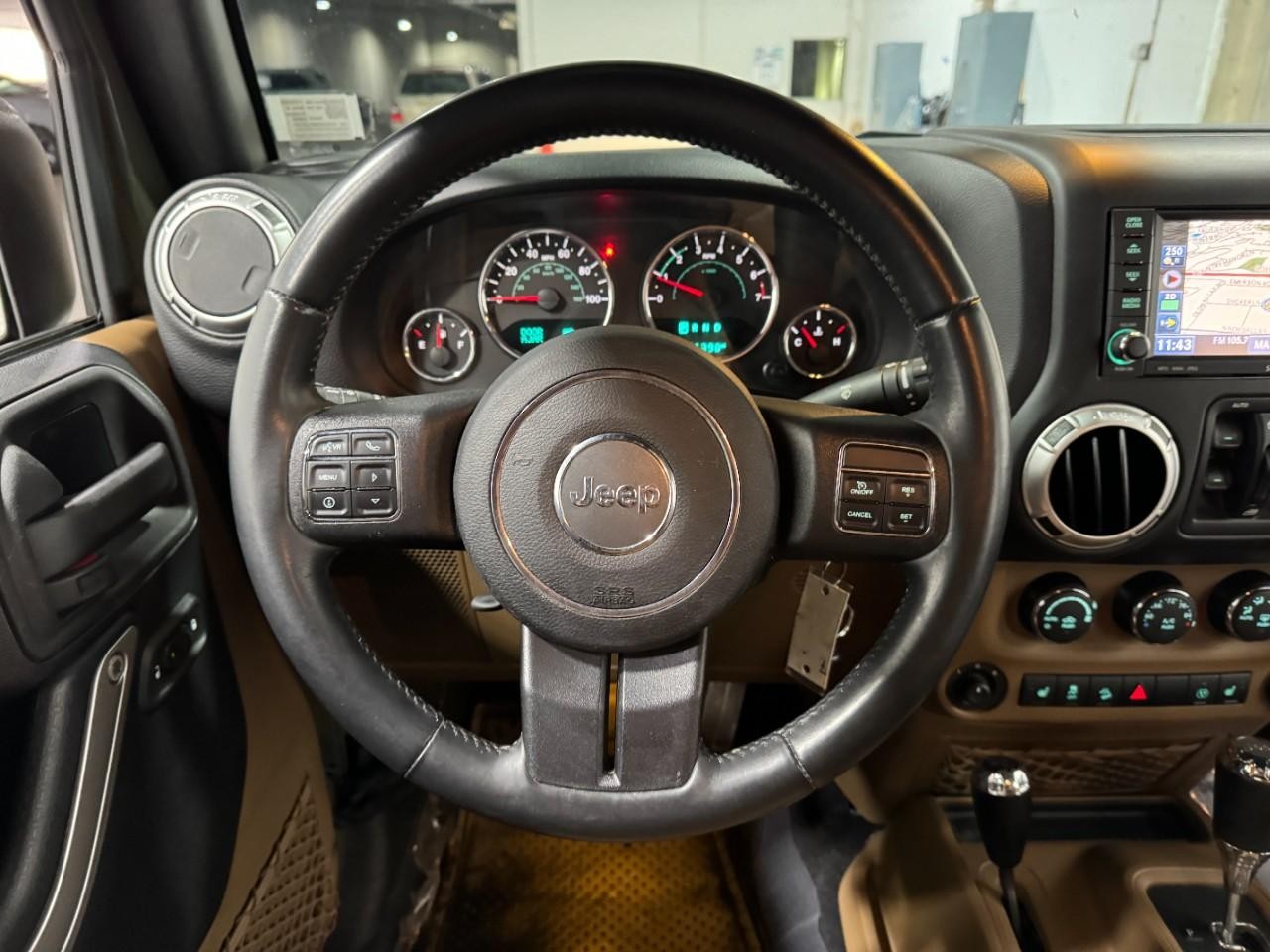 Jeep Wrangler Unlimited Vehicle Full-screen Gallery Image 12