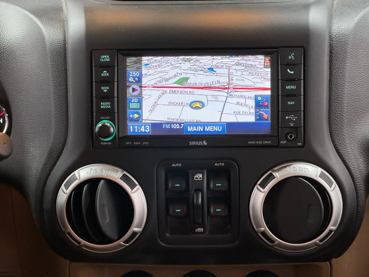 Jeep Wrangler Unlimited Vehicle Full-screen Gallery Image 14