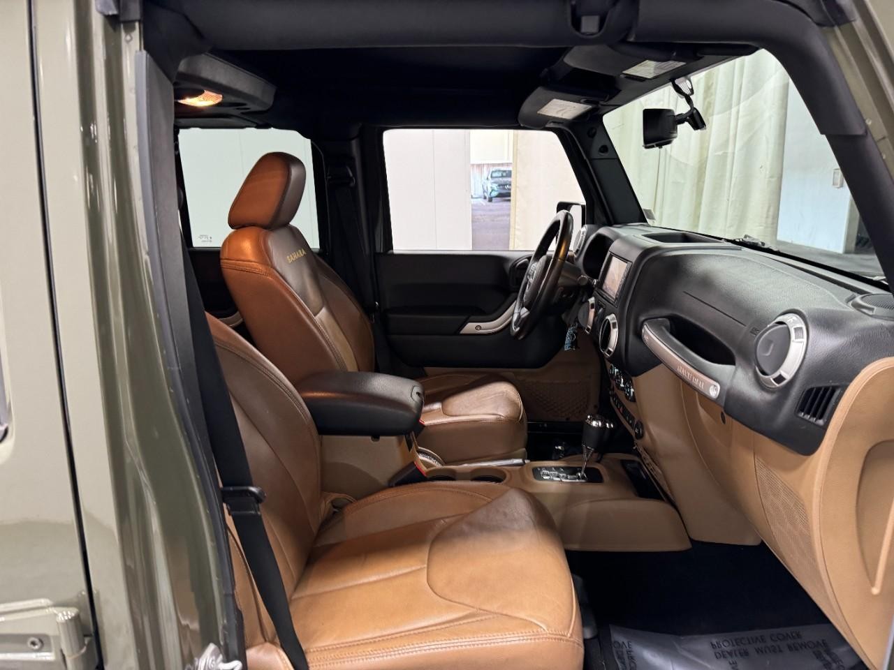 Jeep Wrangler Unlimited Vehicle Full-screen Gallery Image 18