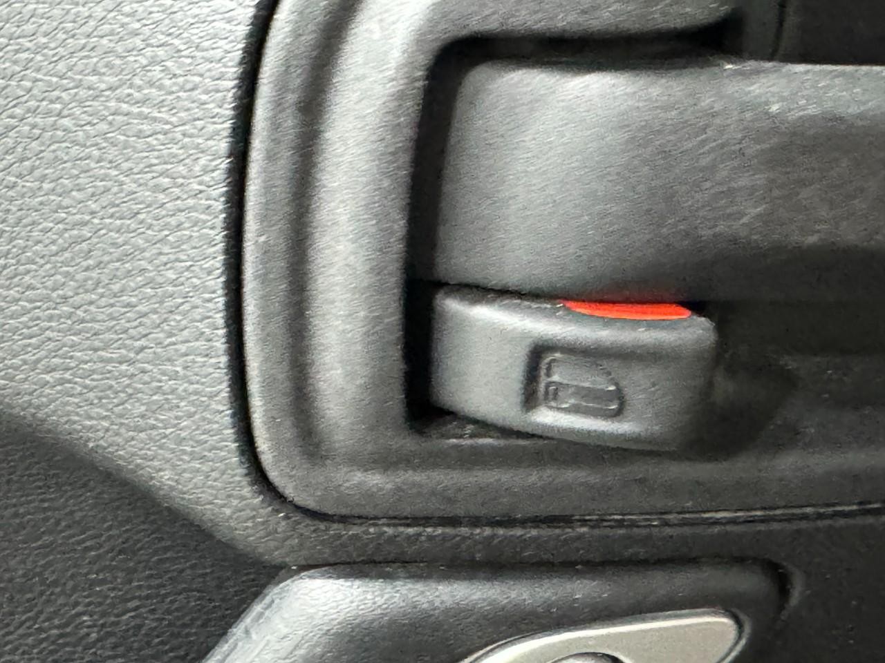 Jeep Wrangler Unlimited Vehicle Full-screen Gallery Image 22